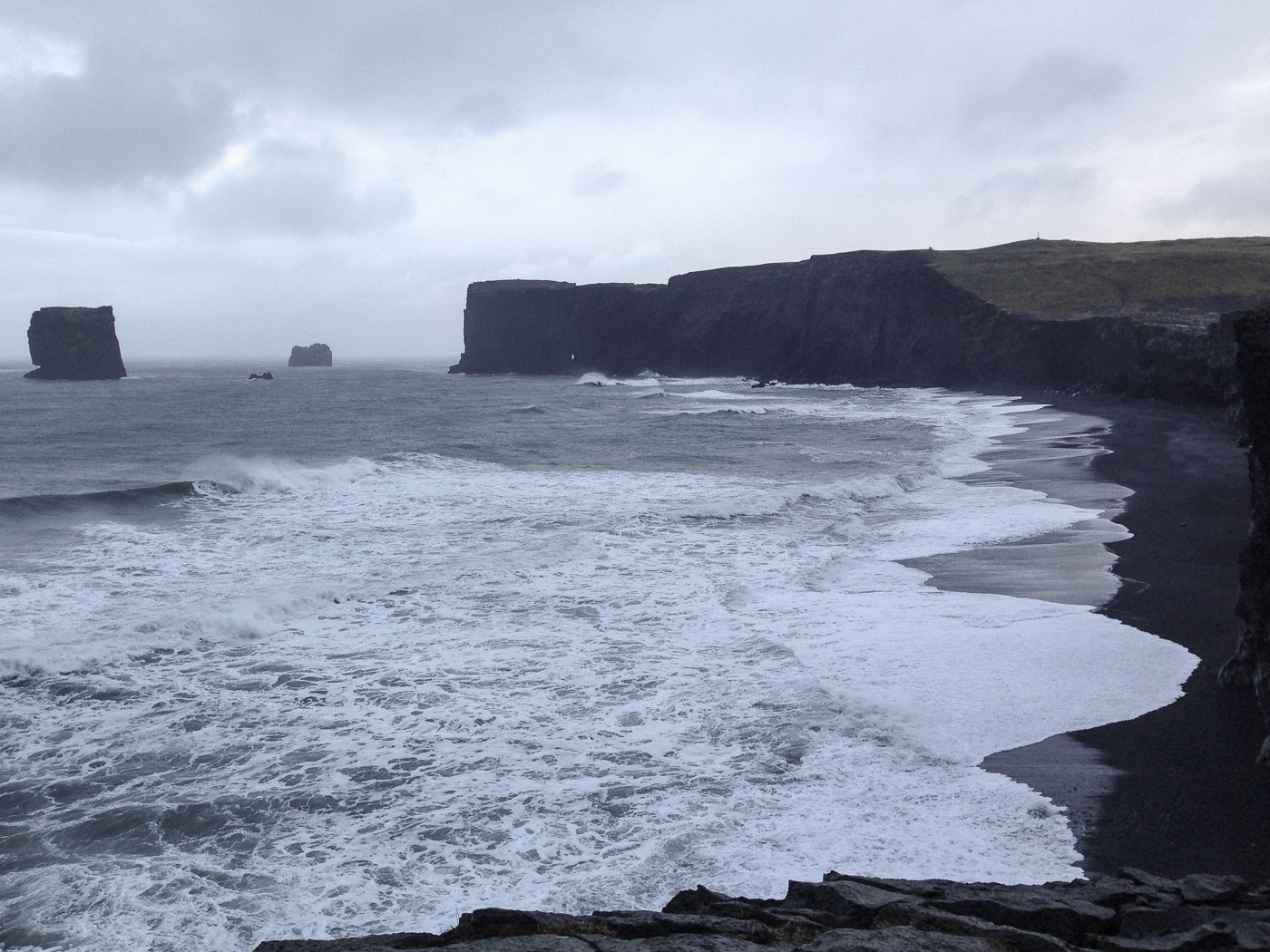 South Coast. Part 4 - Dyrhólaey and Kirkjufara. - <a href='http://en.wikipedia.org/wiki/Dyrhlaey' target='_blank' class='linksnormal'>Dyrhólaey</a> and coast Kirkjufara. (18 January 2014)