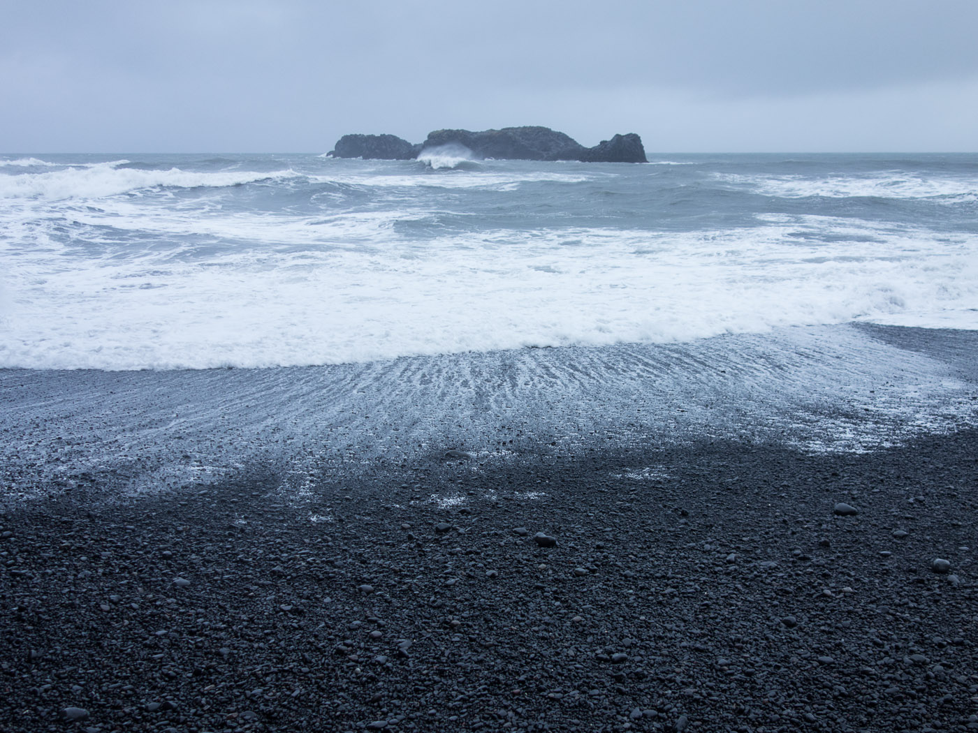 South Coast. Part 4 - Dyrhólaey and Kirkjufara. - <a href='http://en.wikipedia.org/wiki/Dyrhlaey' target='_blank' class='linksnormal'>Dyrhólaey</a> and coast Kirkjufara. (18 January 2014)