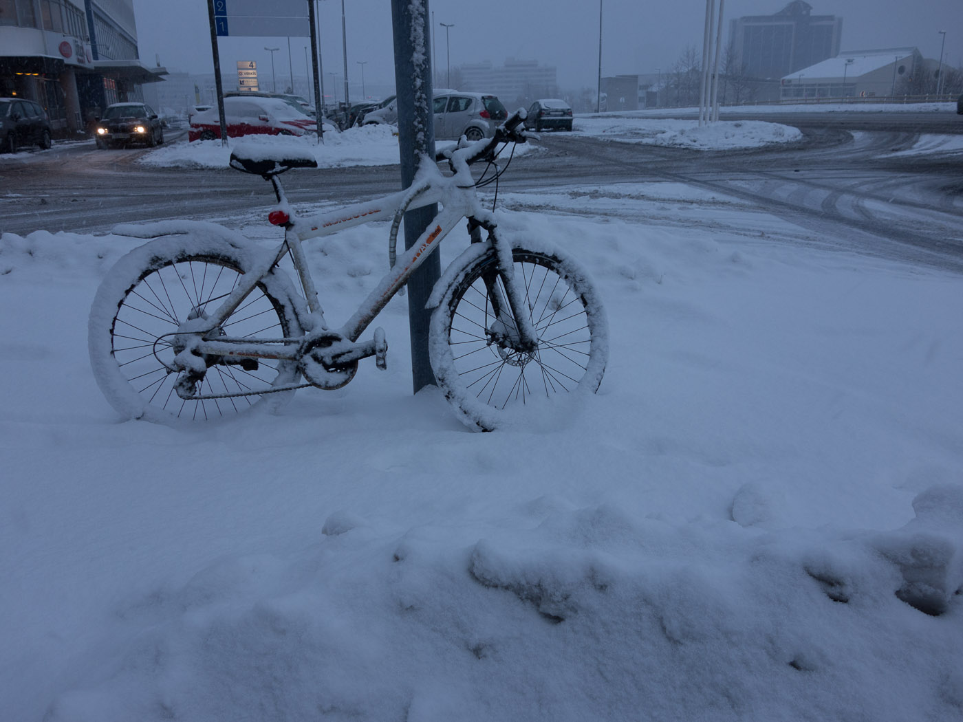 Reykjavík. Miscellaneous LXXV. - My bike (I also like to bike in snow). (5 till 26 March 2014)