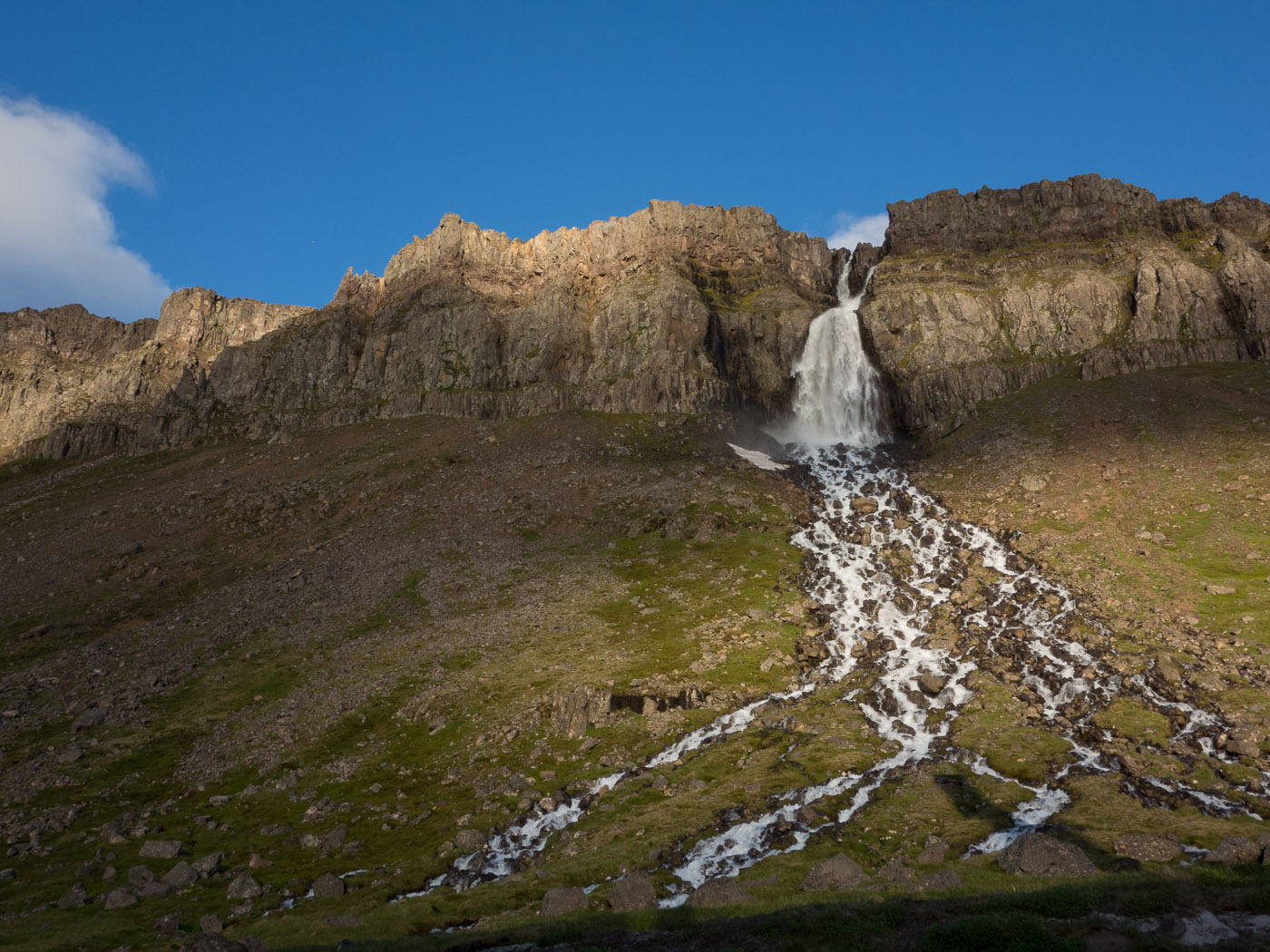 Djúpavík. Week 4. - Djúpavík waterfall. (16 June till 22 June 2014)