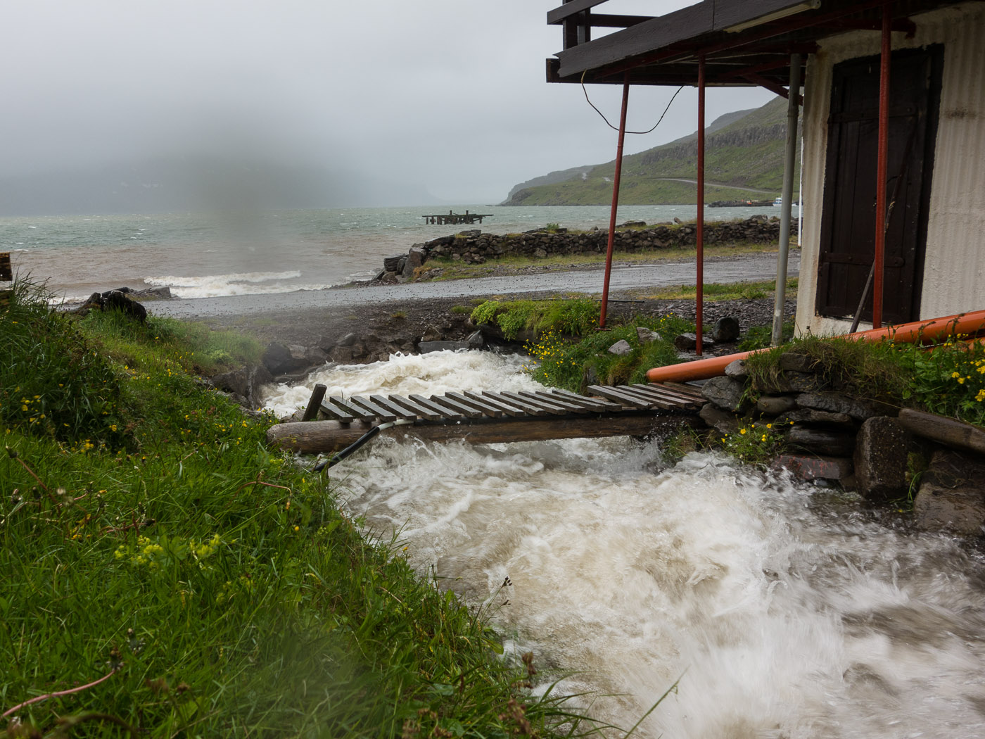 Djúpavík. Week 6. - Rain, rain, rain. The stream beside my house (left). I. (30 June till 6 July 2014)