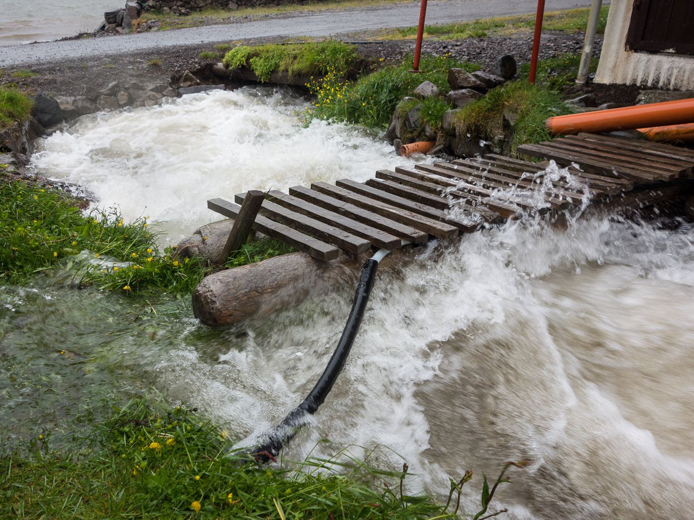 Djúpavík. Week 6. - Rain, rain, rain. The stream beside my house (left). II. (30 June till 6 July 2014)