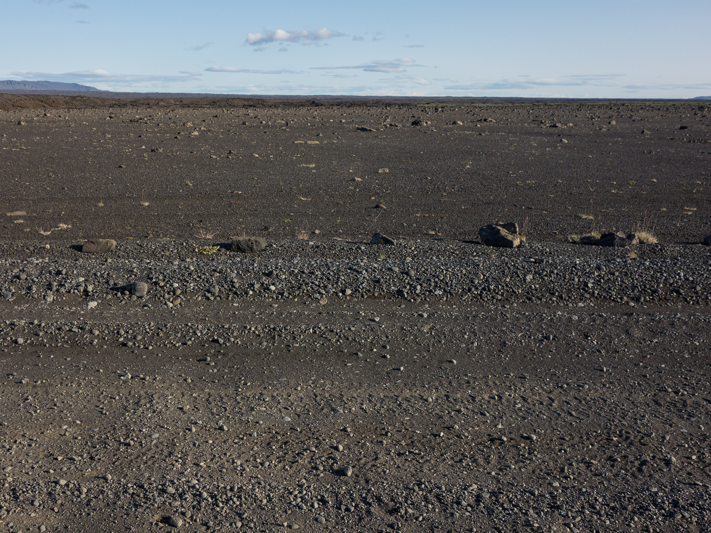 Northern Iceland - Back to Svarfaðardalur. On vacation. - Stones ... (beside road F88) (25 July 2014)