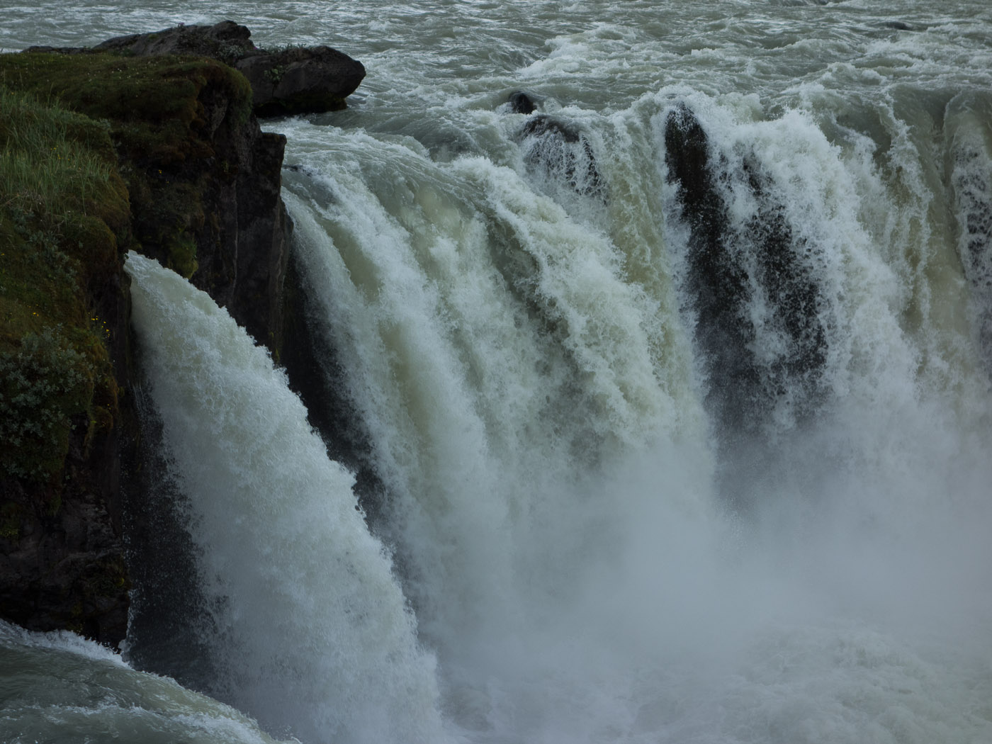 Northern Iceland - Back to Svarfaðardalur. On vacation. - <a href='https://en.wikipedia.org/wiki/Go%C3%B0afoss' target='_blank' class='linksnormal'>Waterfall Góðafoss</a>. II. (25 July 2014)