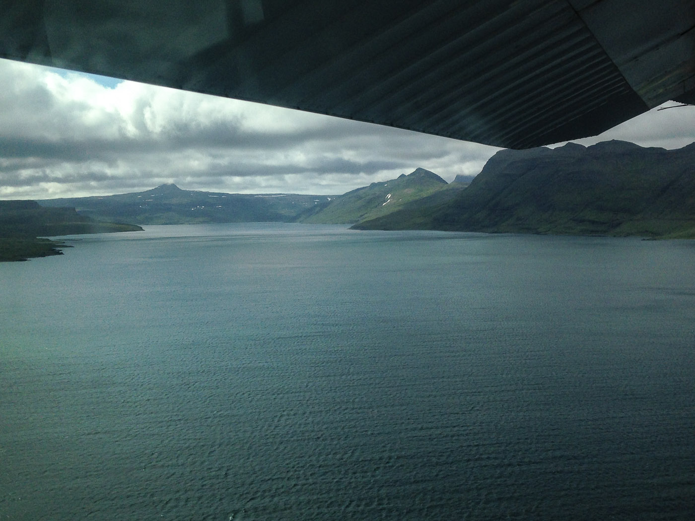 Reykjavík to Djúpavík. A flight ... - Very close to Gjögur airport - Reykjarfjörður. (30 July 2014)