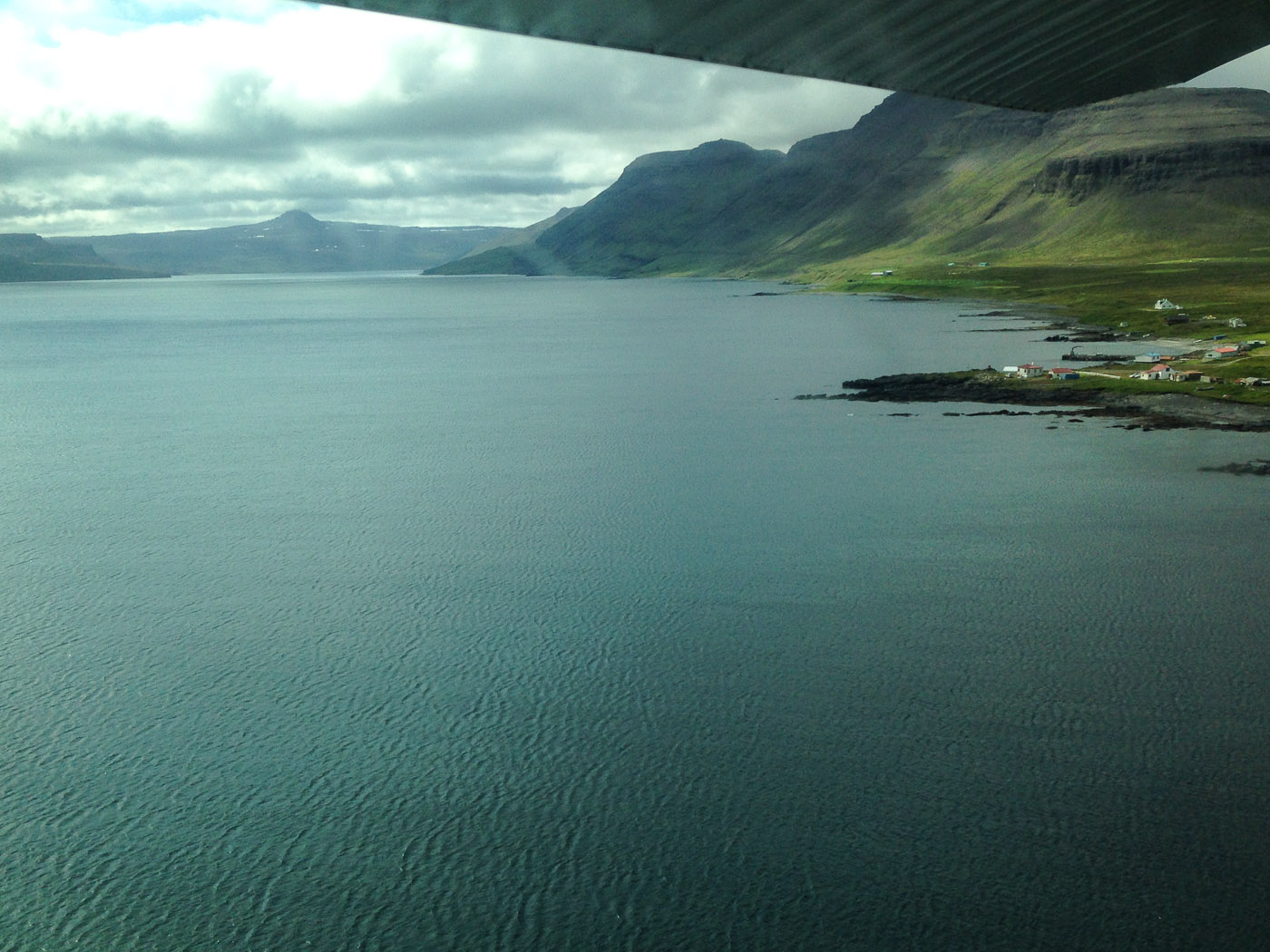 Reykjavík to Djúpavík. A flight ... - Now a few meters closer to Gjögur airport - Reykjarfjörður. (30 July 2014)