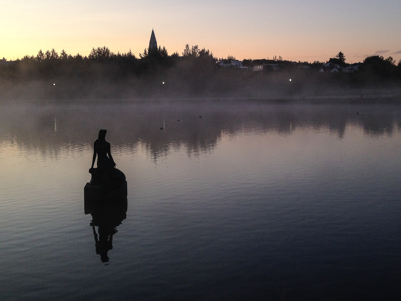 Reykjavík. Miscellaneous LXXVIII. - <a href='https://en.wikipedia.org/wiki/Tj%C3%B6rnin' target='_blank' class='linksnormal'>Tjörnin lake</a>. (18 till 31 August 2014)