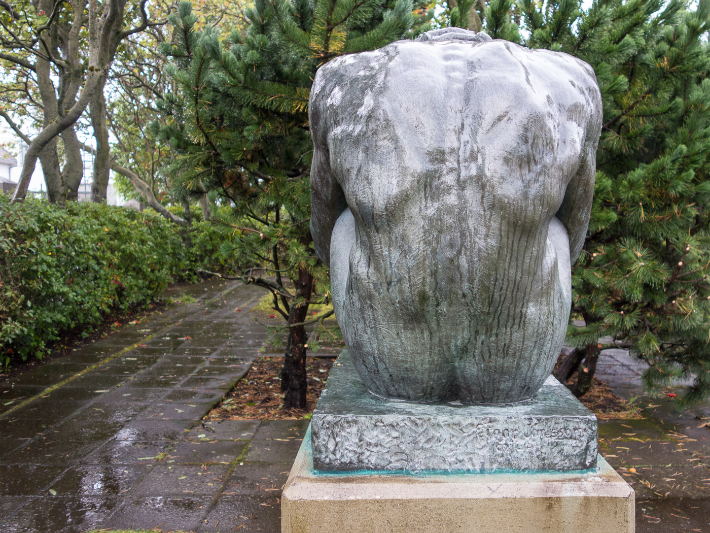 Reykjavík. Raining. Einar Jónsson. Sculptures. - V. Sculptures, made by Einar Jónsson (<a href='http://www.lej.is/en/museum/garden/' target='_blank' class='linksnormal'>Sculpture Garden</a>). (3 September 2014)
