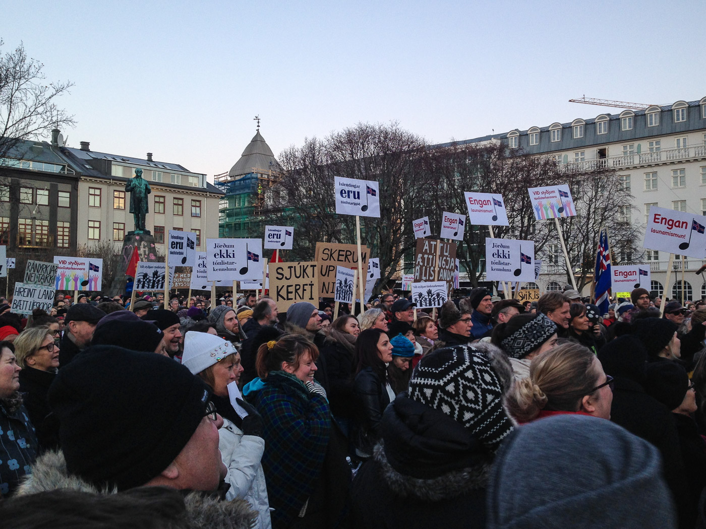 Reykjavík. Miscellaneous LXXXI. - Demonstration again - same day, same location. (2 till 30 November 2014)