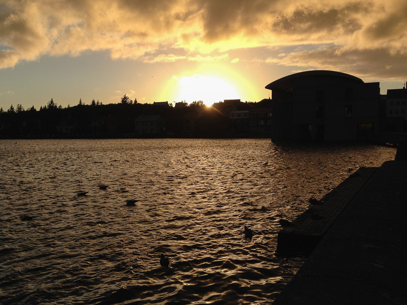 Reykjavík. Miscellaneous LXXXIX. - Sunset at Tjörnin pond. (2 till 22 September 2015)