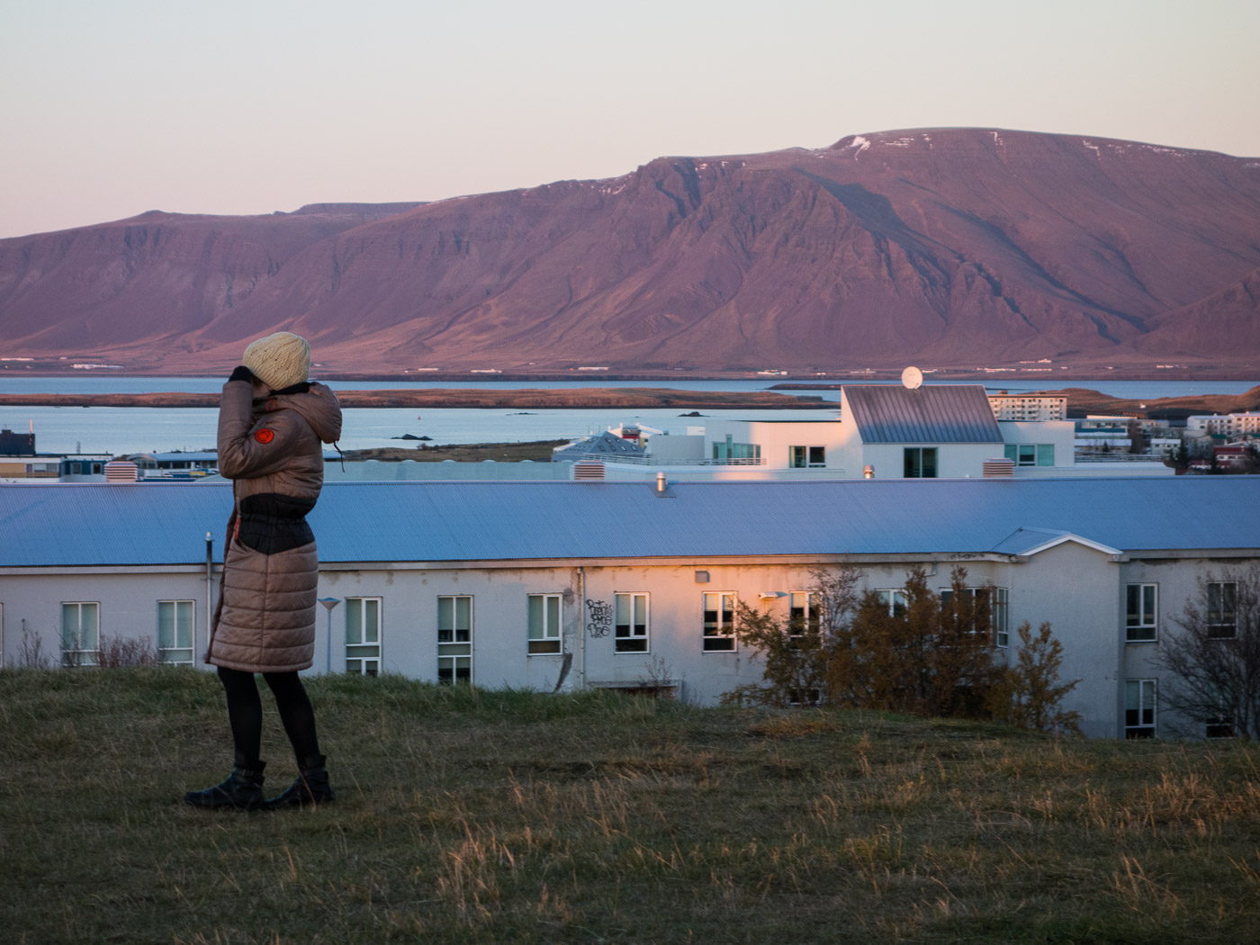 Reykjavík. Miscellaneous LXXXX. - the same sunset to the other side. (10 till 31 October 2015)