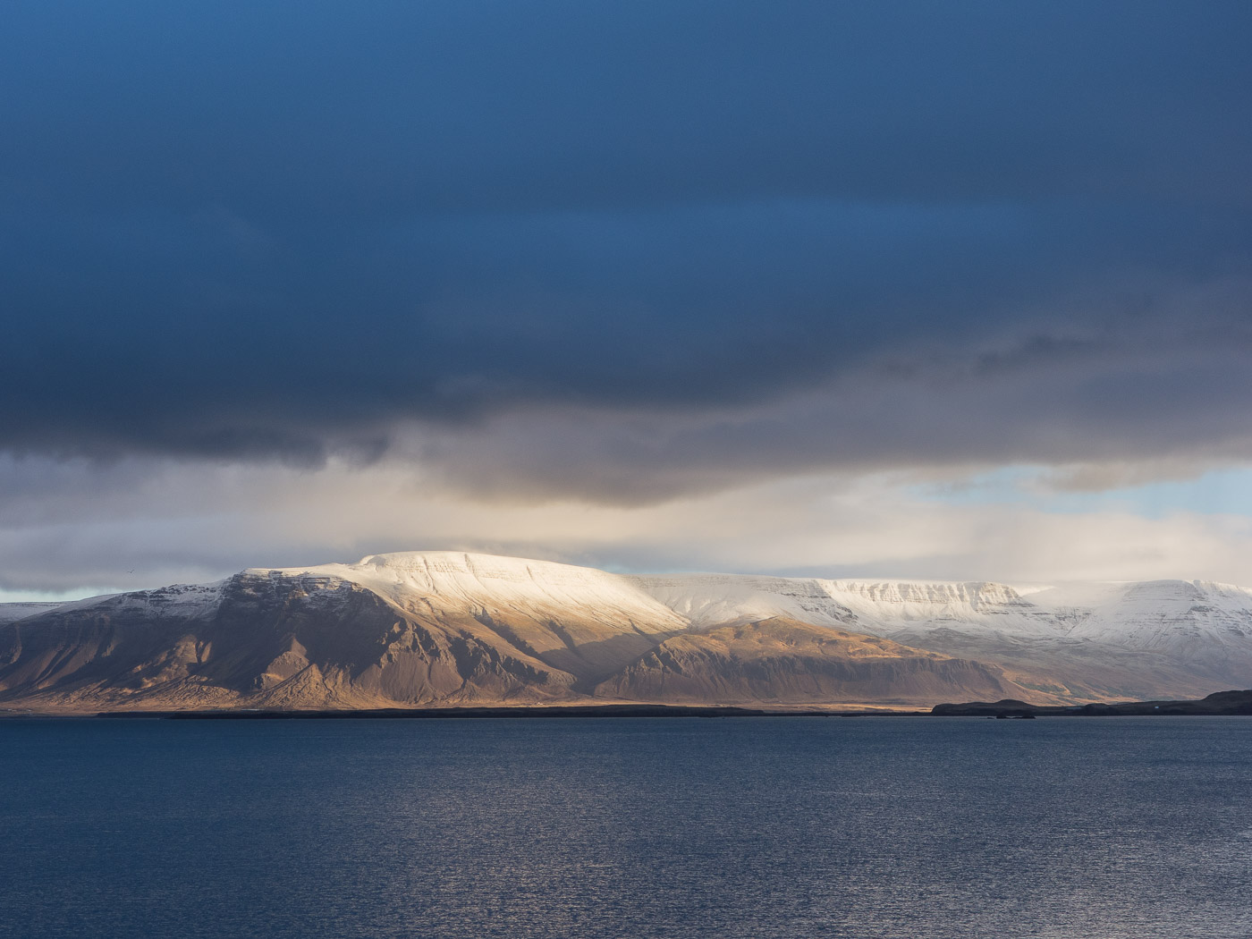 Reykjavík. Miscellaneous LXXXXI. - Esja mountain. (1 till 30 November 2015)