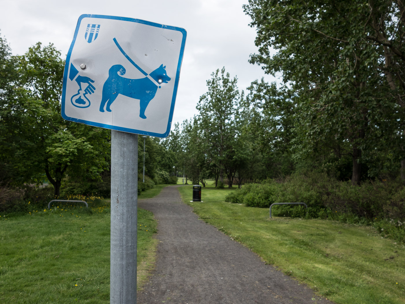 Reykjavík and little bit more. Miscellaneous 98. - Follow the hint on this sign! (4 till 13 June 2016)